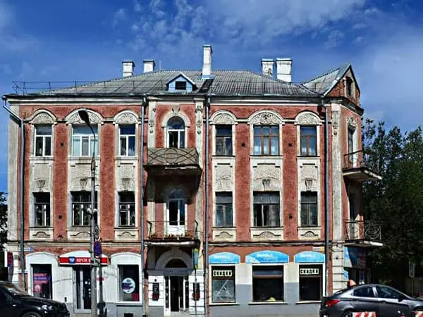 Доходный дом Поташева на Октябрьском проспекте в Пскове