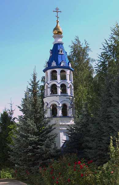 Монастыри Казани. Малая колокольня Зила́нтова монастыря 