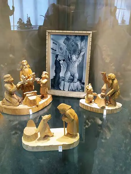 Музей Богородской игрушки. Богородский резчик