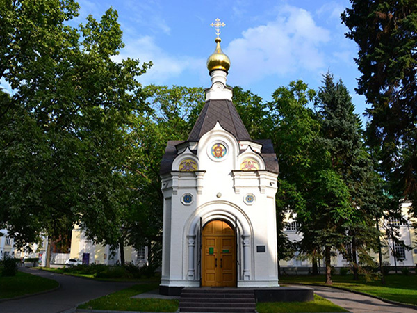 Храмы в Нижнем Новгороде. Часовня в память о взорванном в 1918 году Спасо-Преображенском соборе