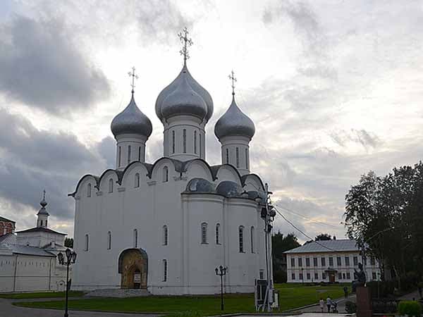 Православный храм в Вологде на Кремлёвской площади - Софийский собор
