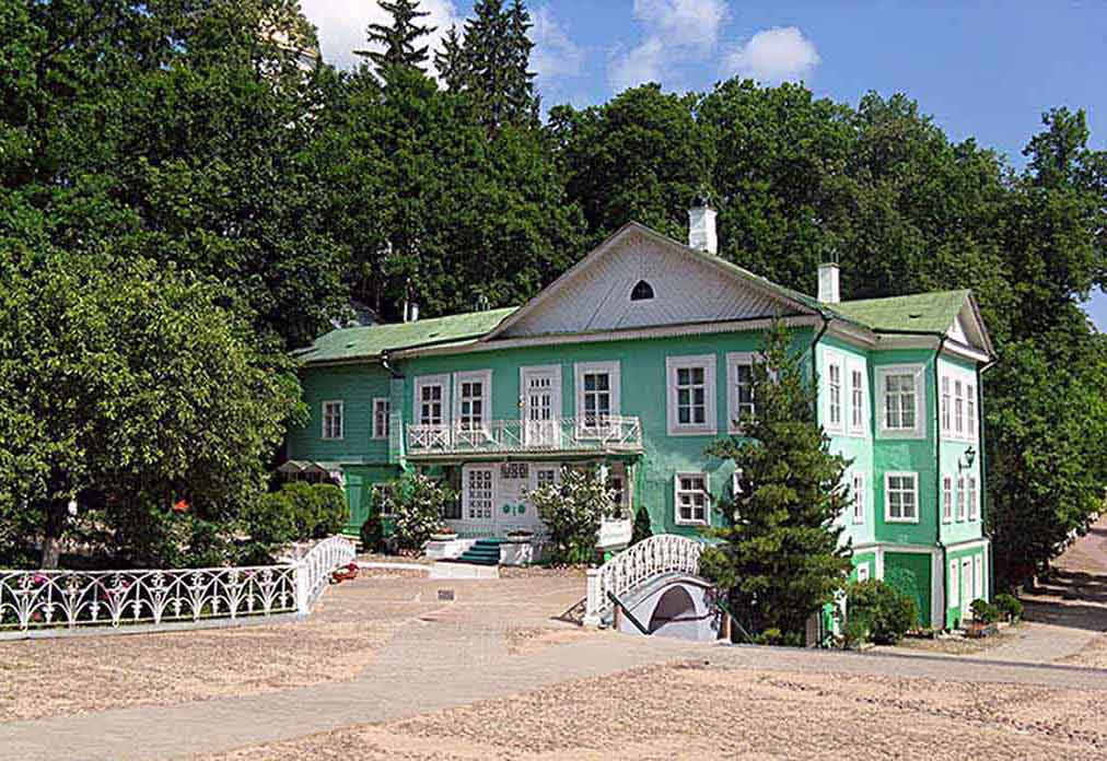Дом настоятеля Псково-Печерского монастыря