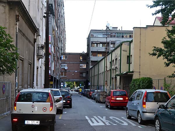 Белград, Надземные жилые переходы между домами