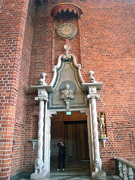Вход в Золотой зал ратуши в Стокгольме