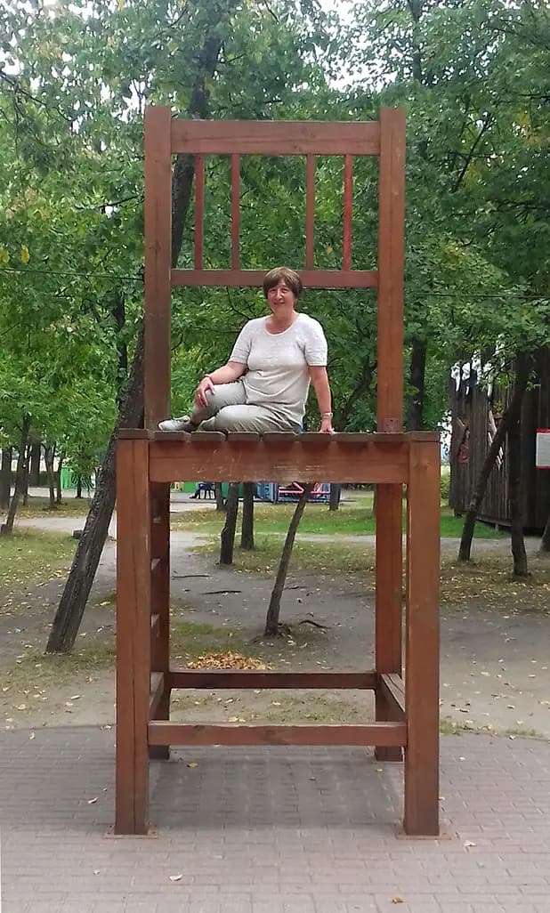 Даманский парк в Ярославле. Высокий стул