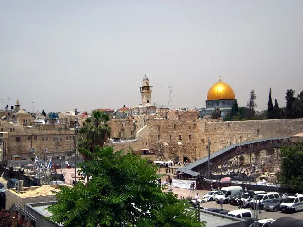 Золотая крыша мечети Купола Скалы или Куббат-ас-Сахра в Иерусалиме